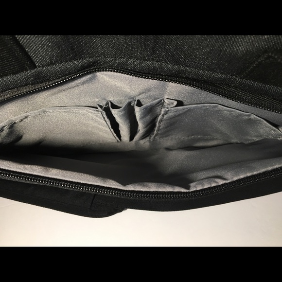 NWOT Wenger Swiss Army Computer Bag NWOT - Picture 4 of 8